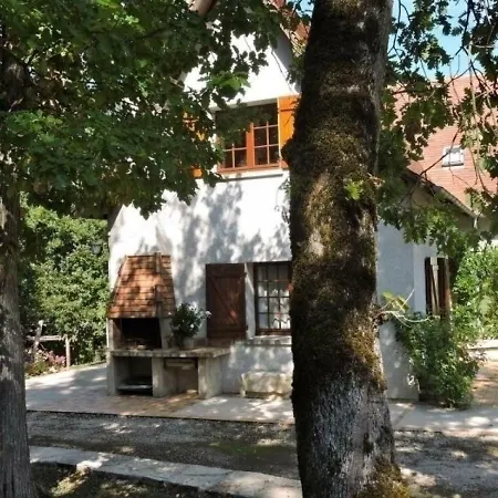 House Le Noisetier 1 Дом отдыха Каор