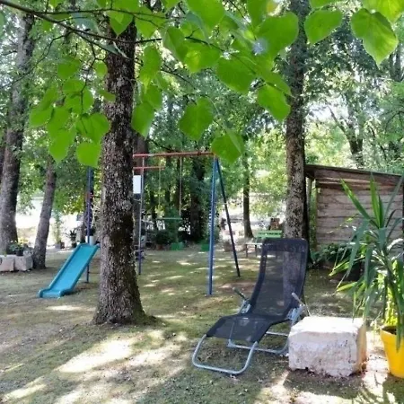 House Le Noisetier 1 Дом отдыха *